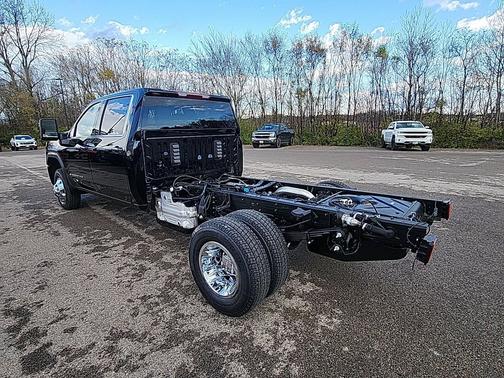 2026 GMC Sierra 3500 SLE