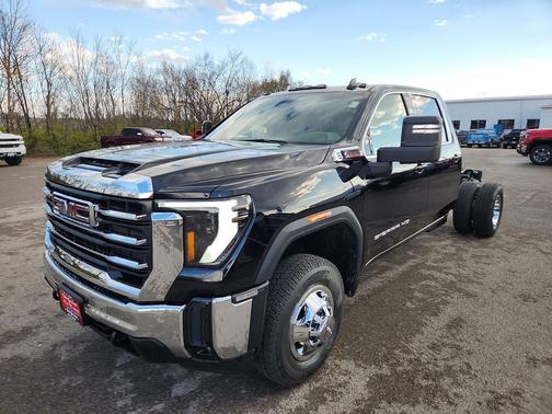 2026 GMC Sierra 3500 SLE
