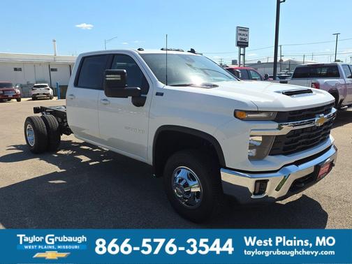 Summit White 2026 Chevrolet Silverado 3500 LT