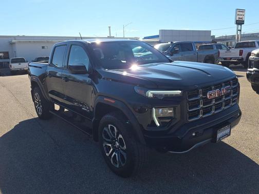 2024 GMC Canyon AT4