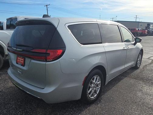 Silver Mist Clearcoat 2024 Chrysler Pacifica Touring L
