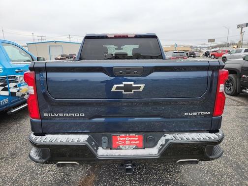 2022 Chevrolet Silverado 1500 Custom Trail Boss