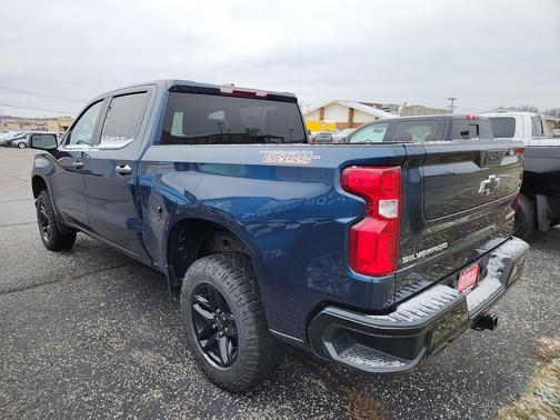 2022 Chevrolet Silverado 1500 Custom Trail Boss