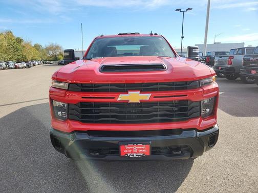 2026 Chevrolet Silverado 2500 Custom