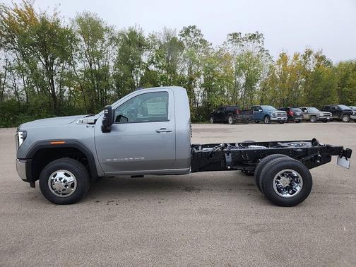 2026 GMC Sierra 3500 SLE