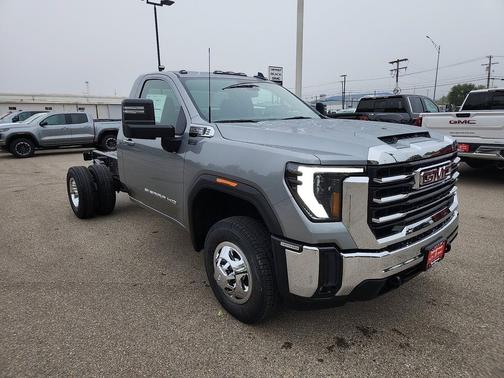 2026 GMC Sierra 3500 SLE