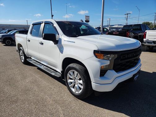 2022 Chevrolet Silverado 1500 Custom