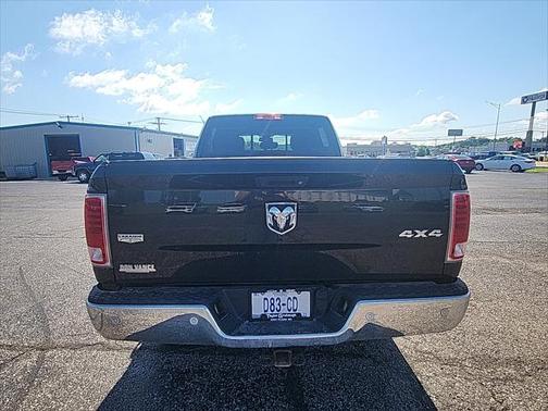 2018 RAM 2500 Laramie Crew Cab 4x4 6'4' Box