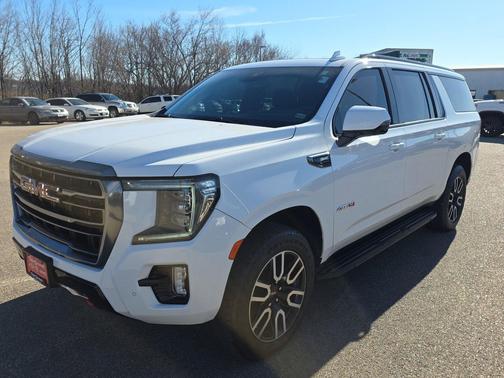 2023 GMC Yukon XL AT4
