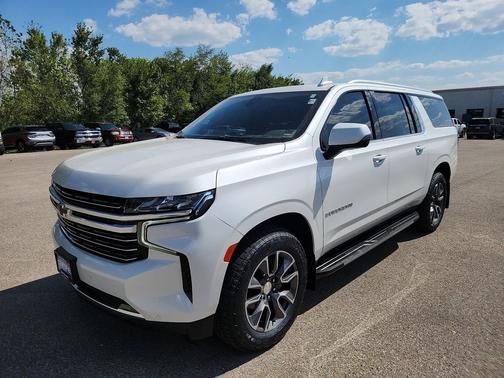 2022 Chevrolet Suburban LT