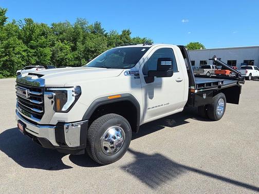 Coastal Dune 2026 GMC Sierra 3500 SLE
