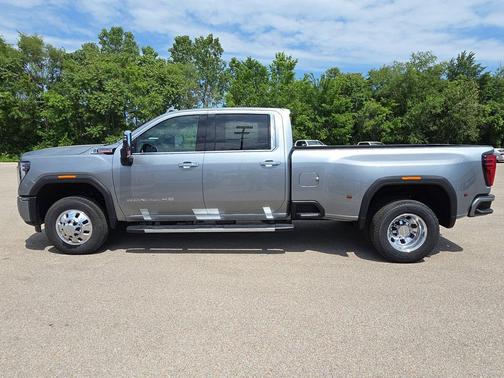 Sterling Metallic 2026 GMC Sierra 3500 Denali