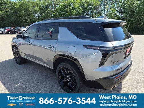 Sterling Gray Metallic 2024 Chevrolet Traverse RS