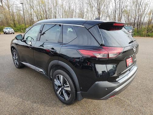 2022 Nissan Rogue SL