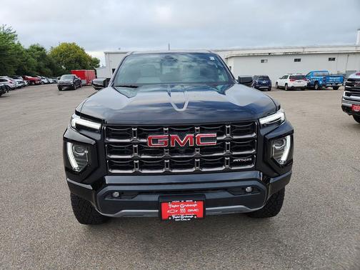 2025 GMC Canyon AT4