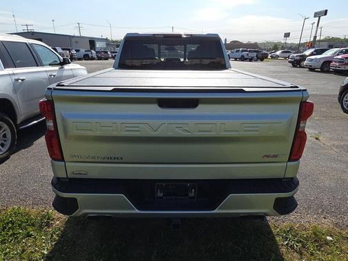 Silver Ice Metallic 2022 Chevrolet Silverado 1500 RST