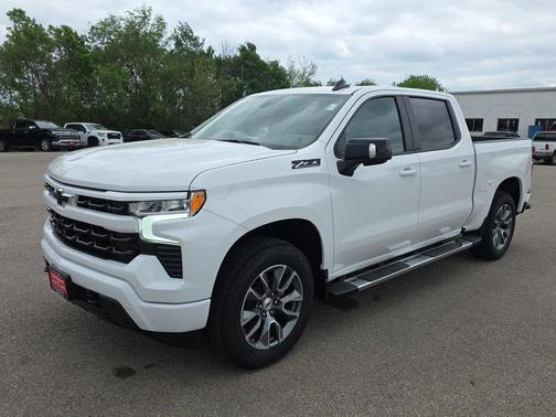 Summit White 2026 Chevrolet Silverado 1500 RST