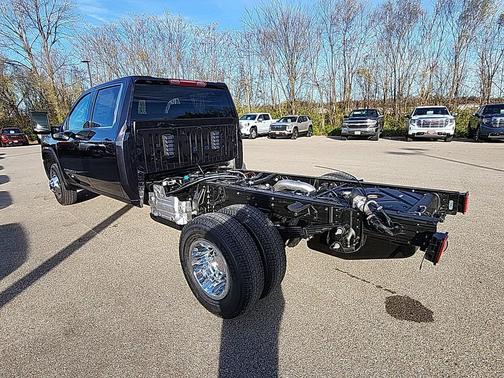 2026 GMC Sierra 3500 SLE