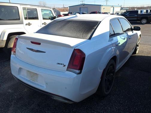 2021 Chrysler 300 S