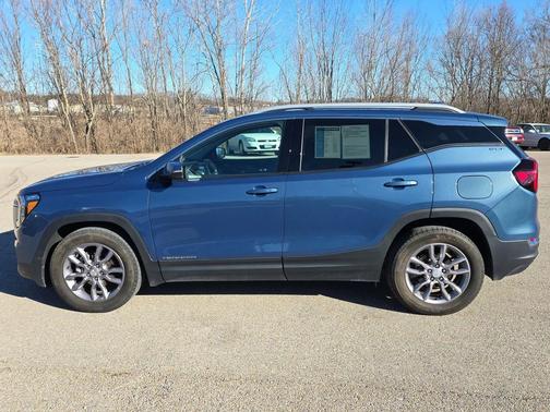 2024 GMC Terrain SLT