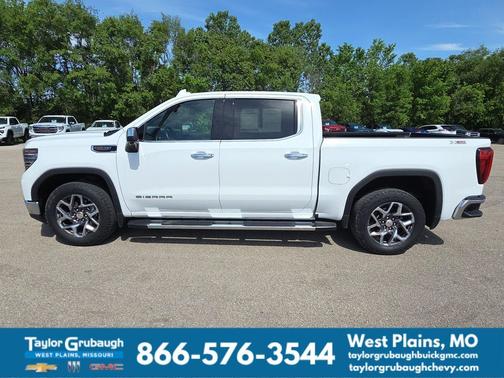 Summit White 2023 GMC Sierra 1500 SLT