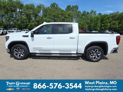 Summit White 2023 GMC Sierra 1500 SLT