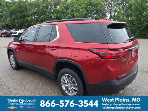 Radiant Red Tintcoat 2023 Chevrolet Traverse LT Cloth