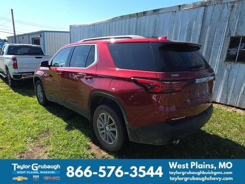 Radiant Red Tintcoat 2023 Chevrolet Traverse LT Cloth