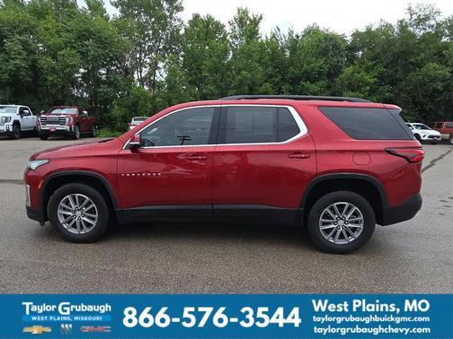 Radiant Red Tintcoat 2023 Chevrolet Traverse LT Cloth