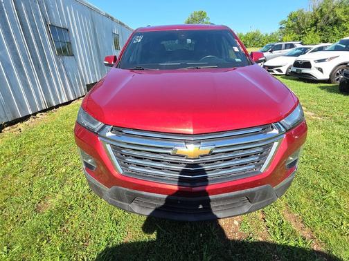 Radiant Red Tintcoat 2023 Chevrolet Traverse LT Cloth