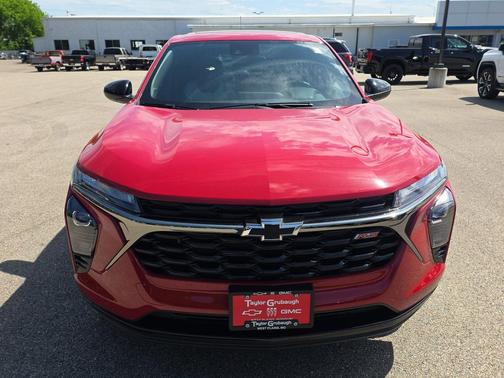 Apex Red 2026 Chevrolet Trax FWD 1RS