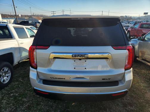 2021 GMC Yukon SLT