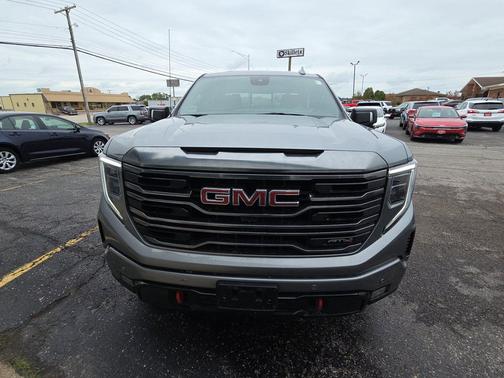 Sterling Metallic 2024 GMC Sierra 1500 AT4