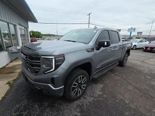 Sterling Metallic 2024 GMC Sierra 1500 AT4