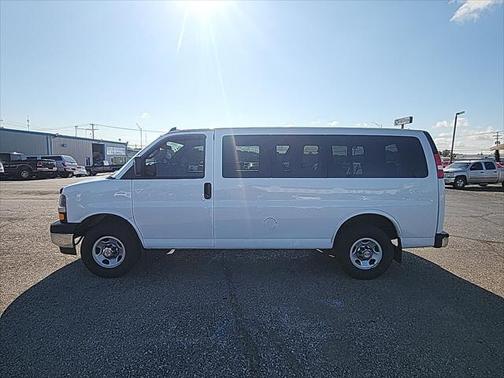 2024 Chevrolet Express 2500 RWD 2500 Regular Wheelbase LT