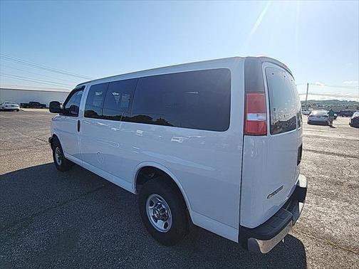 2024 Chevrolet Express 2500 RWD 2500 Regular Wheelbase LT