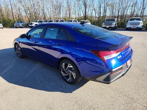 2025 Hyundai ELANTRA HEV SEL Sport