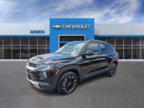 Mosaic Black Metallic 2023 Chevrolet Trailblazer LT