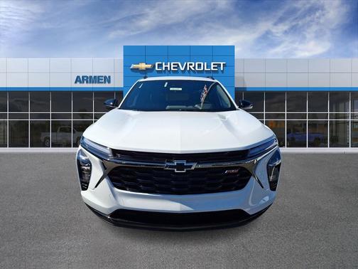 Summit White 2026 Chevrolet Trax FWD 2RS