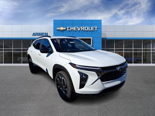 Summit White 2026 Chevrolet Trax FWD 2RS