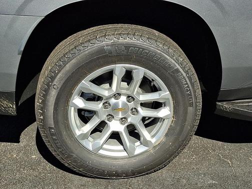 Sterling Gray Metallic 2026 Chevrolet Suburban LS