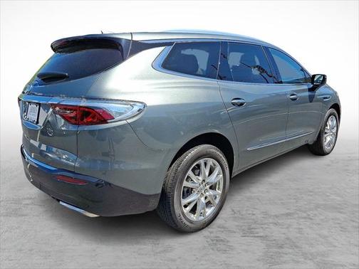 2023 Buick Enclave Essence AWD