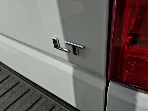 Summit White 2026 Chevrolet Silverado 1500 LT