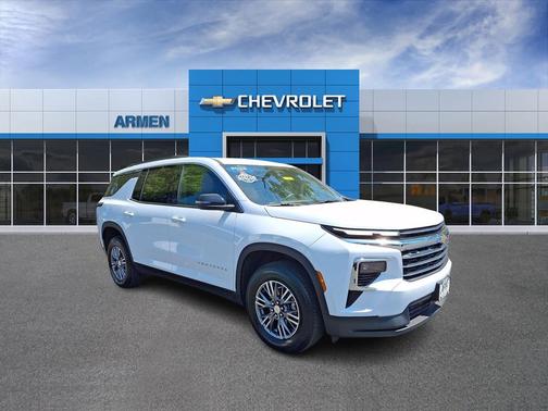 Summit White 2026 Chevrolet Traverse LT