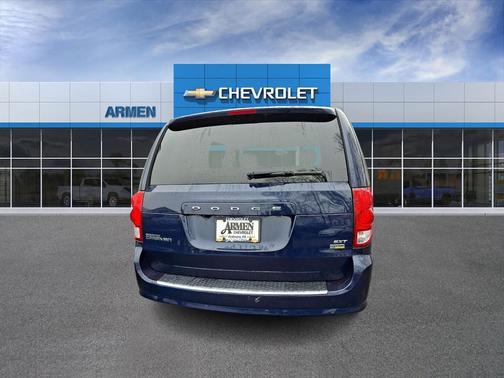 True Blue Pearlcoat 2016 Dodge Grand Caravan SXT