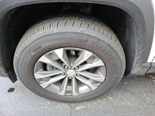 Summit White 2026 Chevrolet Equinox 1LT