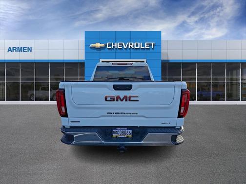 2025 GMC Sierra 1500 SLT