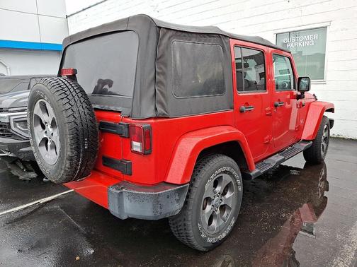 2016 Jeep Wrangler Unlimited Sahara