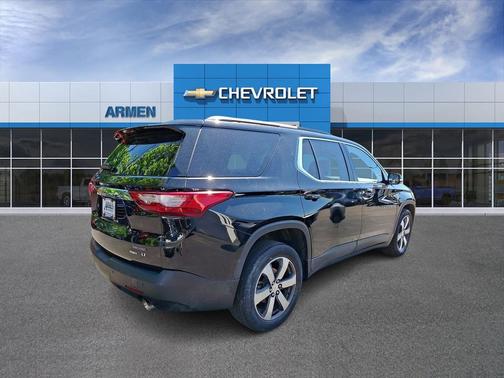 Mosaic Black Metallic 2019 Chevrolet Traverse LT Leather