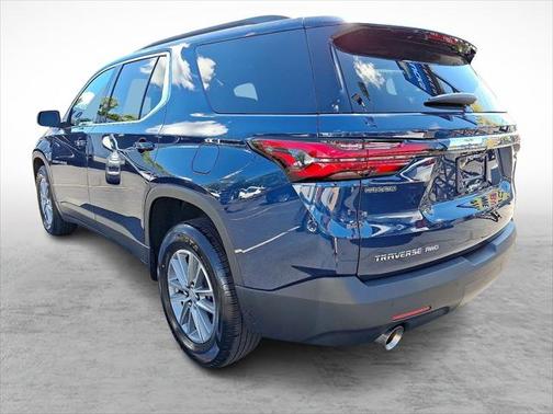 2022 Chevrolet Traverse LT Cloth